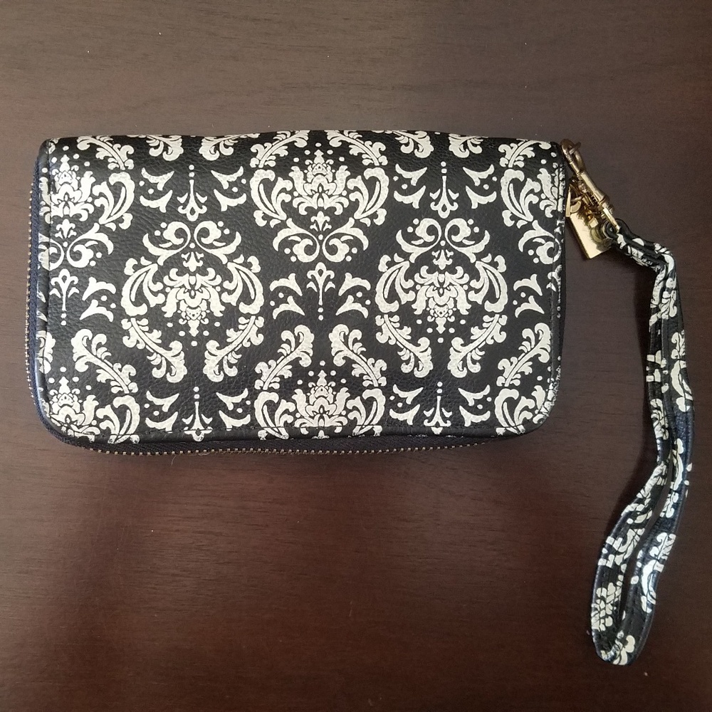 Amazing Black & White Victorian Wallet